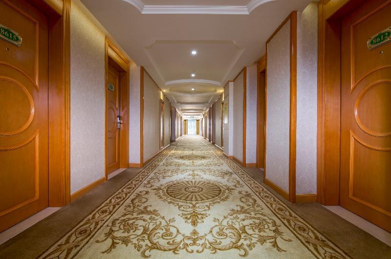 Vienna Hotel Waigaoqiao Shanghaj Zewnętrze zdjęcie